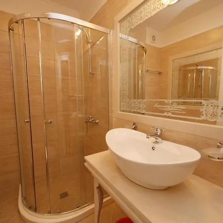 Anna In Apartcomplex Harmony-suite *
