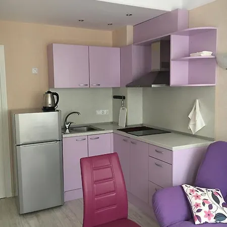 Anna In Apartcomplex Harmony-suite Lejlighed